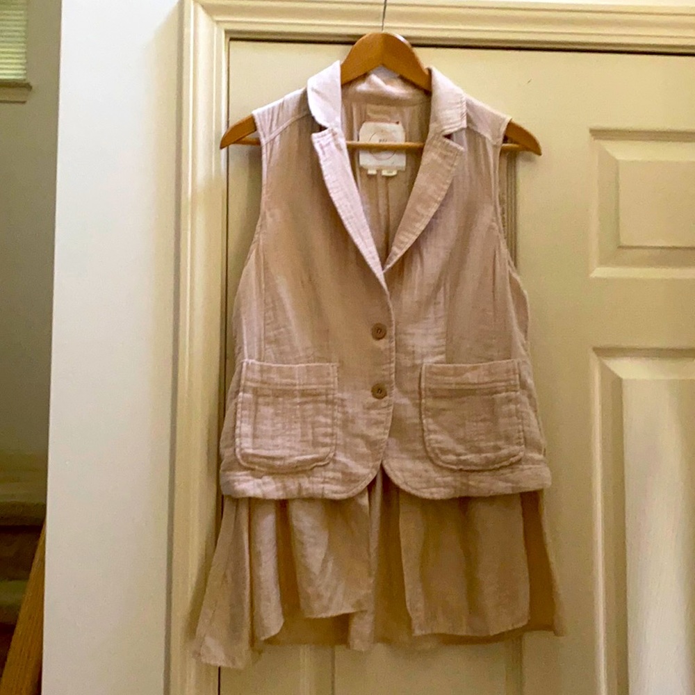 Sleeveless top